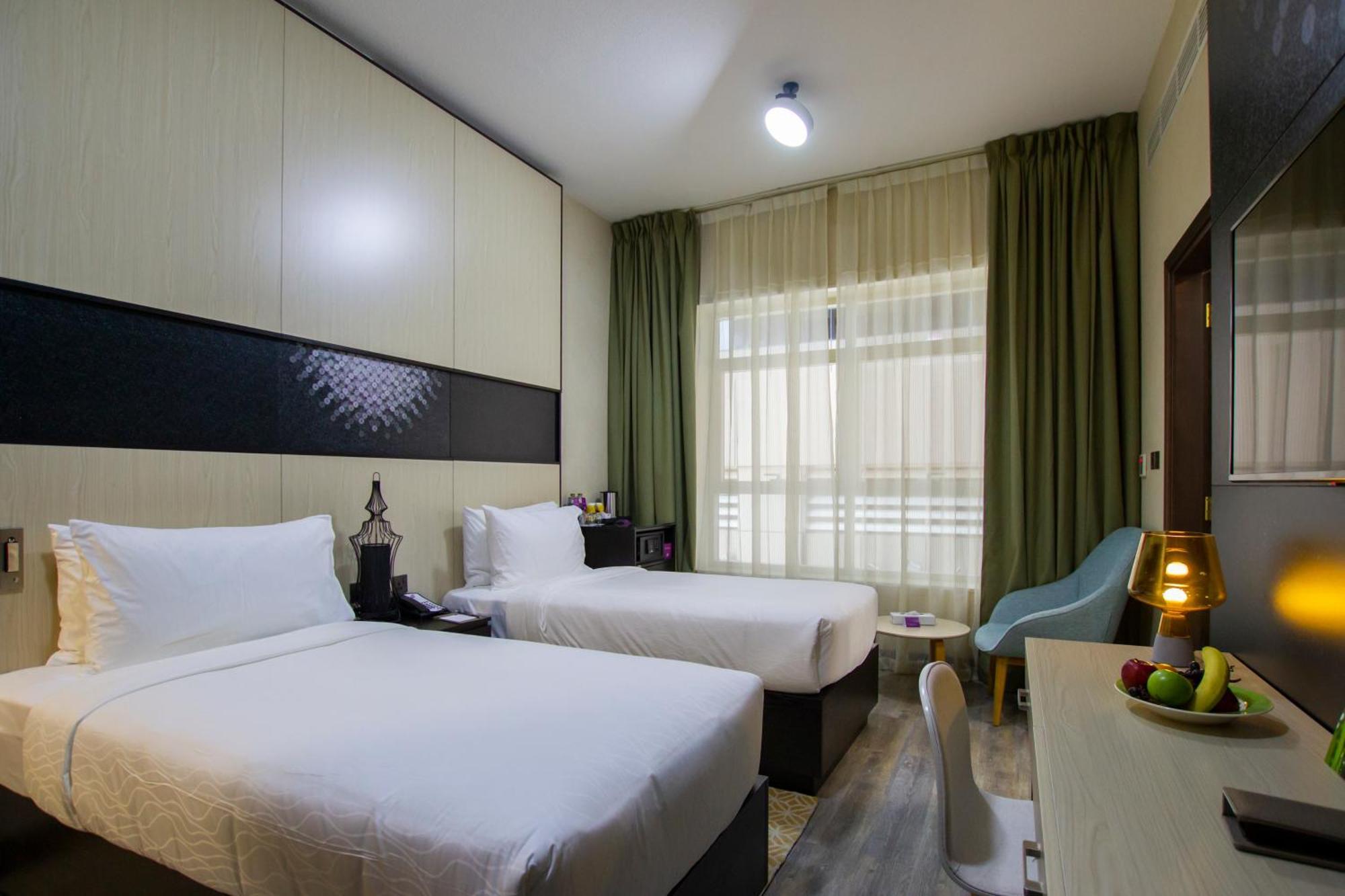 Time Express Hotel Al Khan Sharjah Exteriör bild