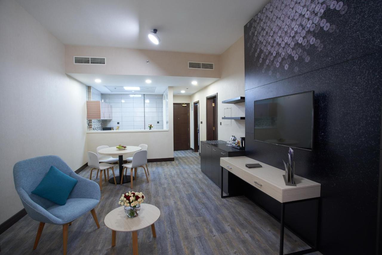 Time Express Hotel Al Khan Sharjah Exteriör bild