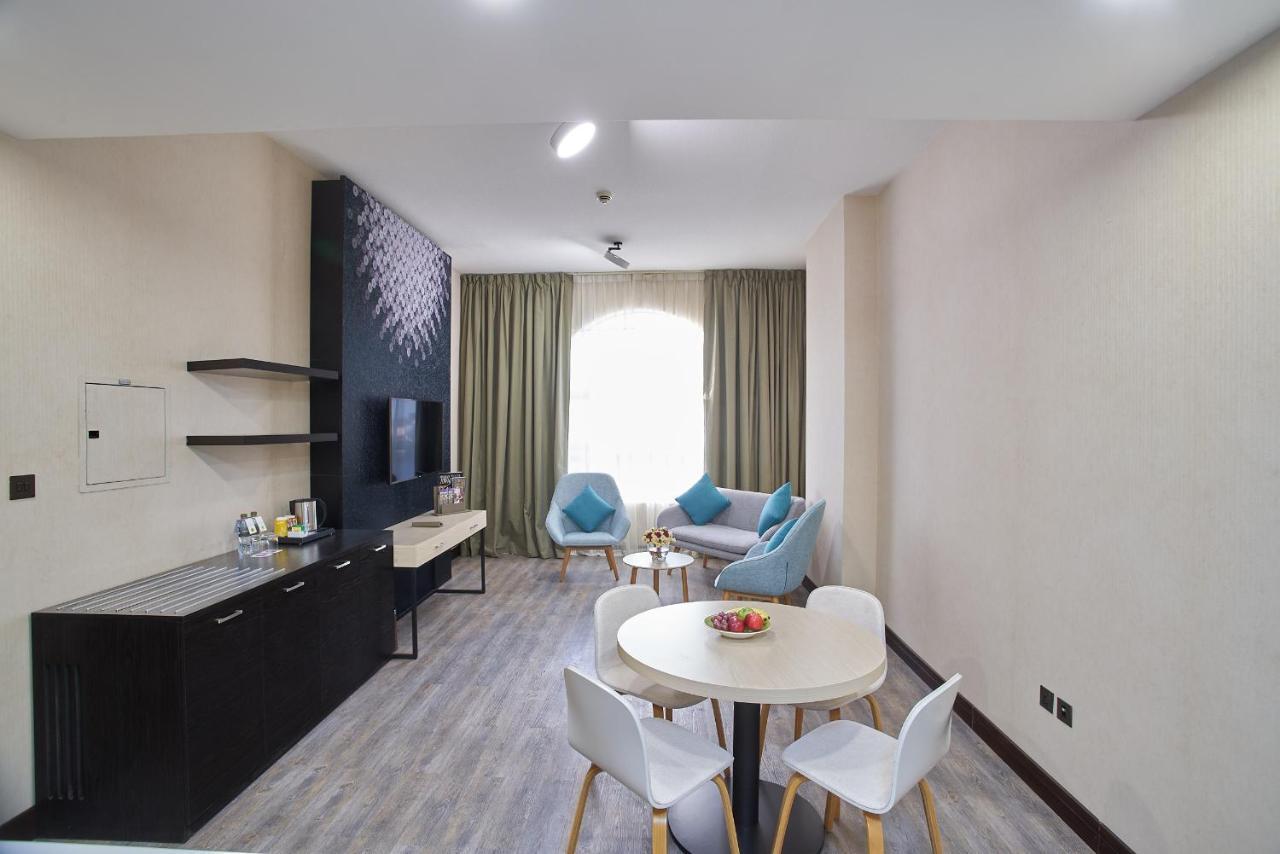Time Express Hotel Al Khan Sharjah Exteriör bild