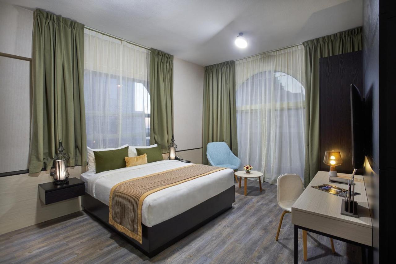 Time Express Hotel Al Khan Sharjah Exteriör bild